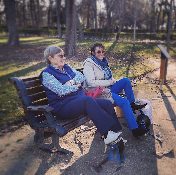 Age-friendly social fitness at public benches in the city
