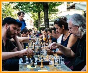 Chess Unlimited: a language for social cohesion in the city