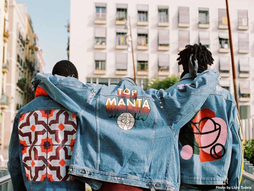 Vag Beskrivelse I virkeligheden Barcelona wears Top Manta, true clothing made by illegal people | The Urban  Activist