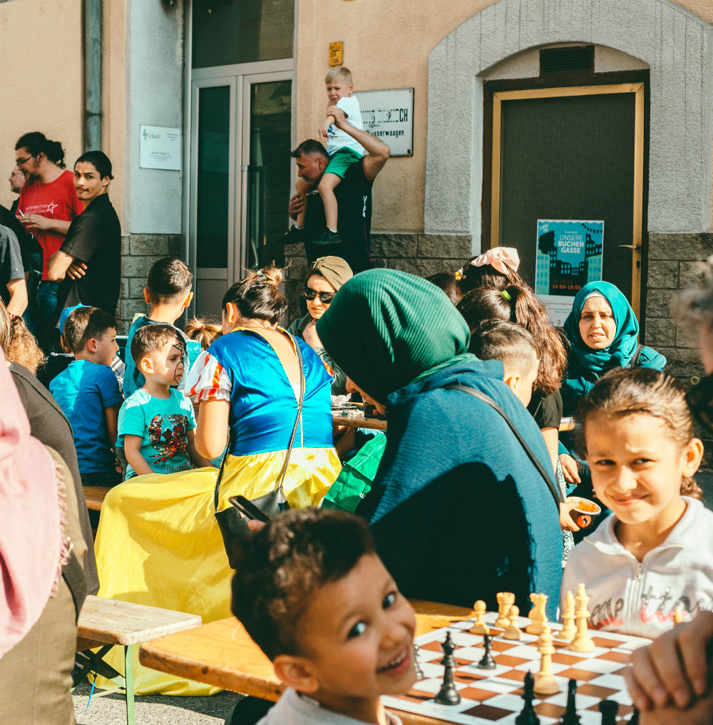 Chess-activist-refugees