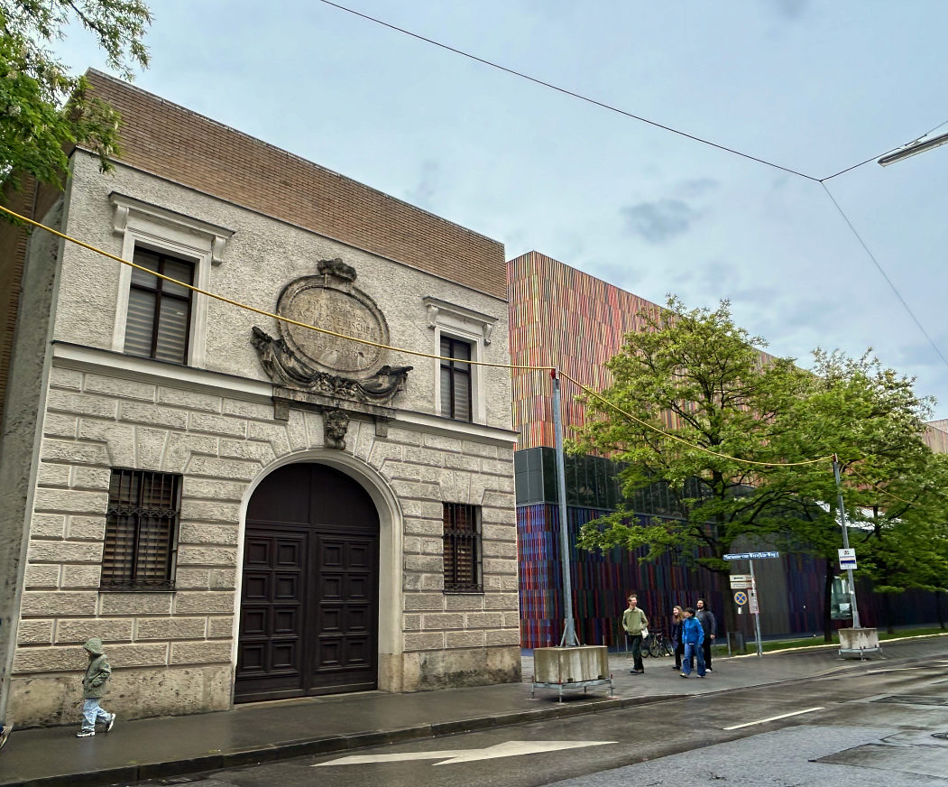 Turks-Gate-Politics-of-Memory-Munich